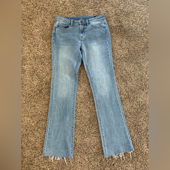 Buffalo David Bitton Denim - 🌟2/$20 Buffalo David Bitton Sz.28 mid rise bootcut Medium Wash